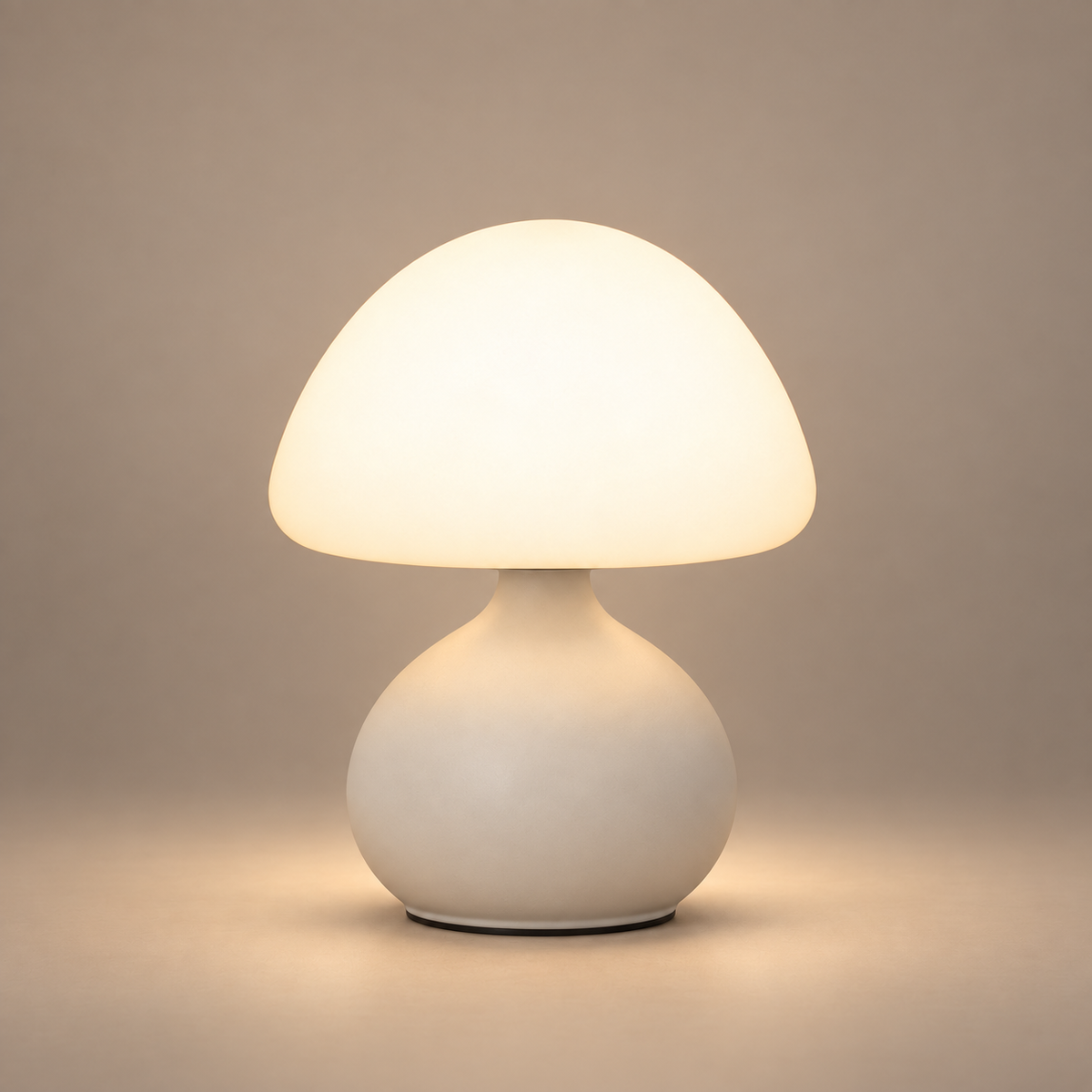 Lampe de chevet champignon USB Cèpe blanche allumée, dôme opalin | Cocon de Lune