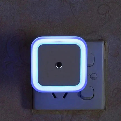 Veilleuse LED Carrée Couloir - Lueur Doucette Bleu | Cocon de Lune