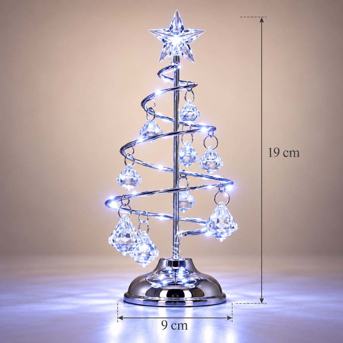 Dimensions du sapin Petite Balade argent : 19 cm de haut et 9 cm de base | Cocon de Lune