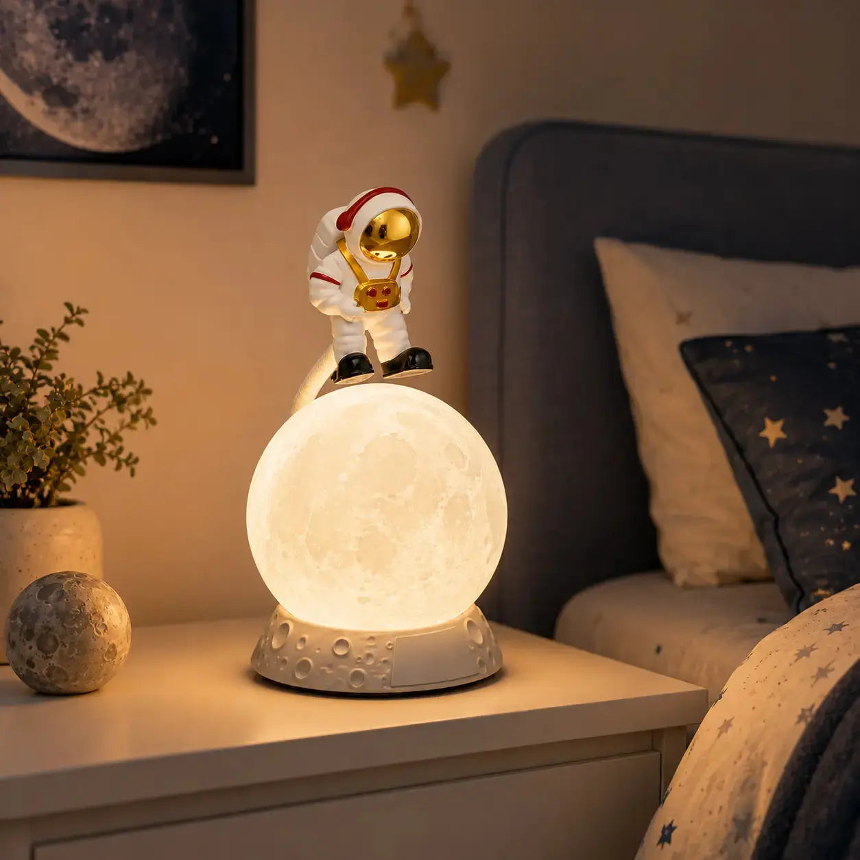 Lampe de Chevet Enfant à Pile - MiniStar | Cocon de Lune
