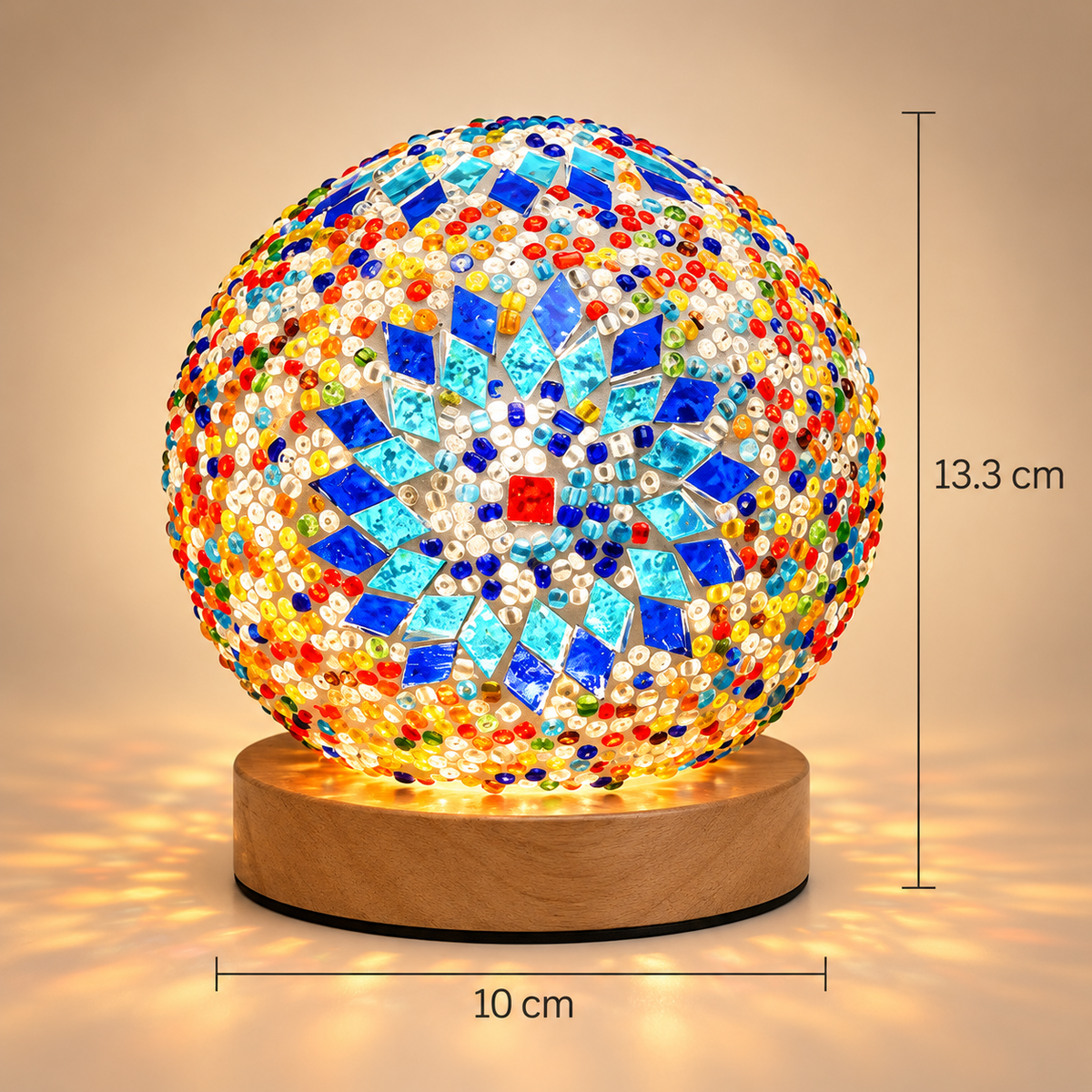 Lampe de Chevet Mosaïque Boule de Verre USB - Orbio | Cocon de Lune - dimensions 13,3 cm de haut et 10 cm de large, boule en mosaïque sur socle en bois