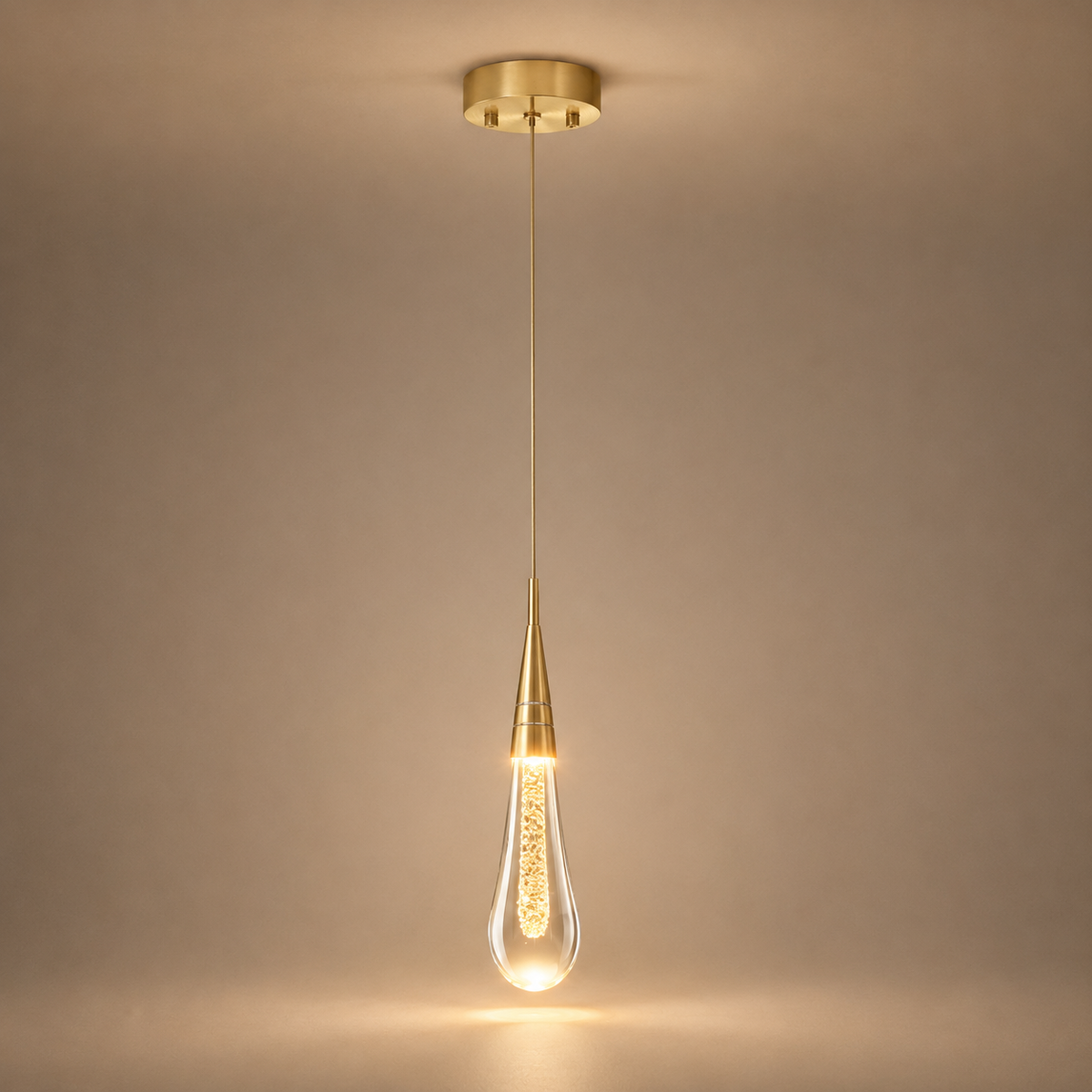 Lampe de chevet suspendue Tige de Lumiere, goutte d eau simple allumee