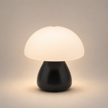 Petite lampe de chevet champignon Petite Ronde noire allumée, base noir mat | Cocon de Lune
